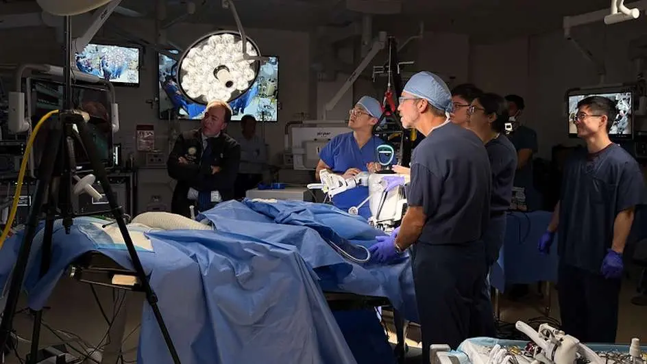 Robots Perform World’s First Remote Surgeries on Pigs